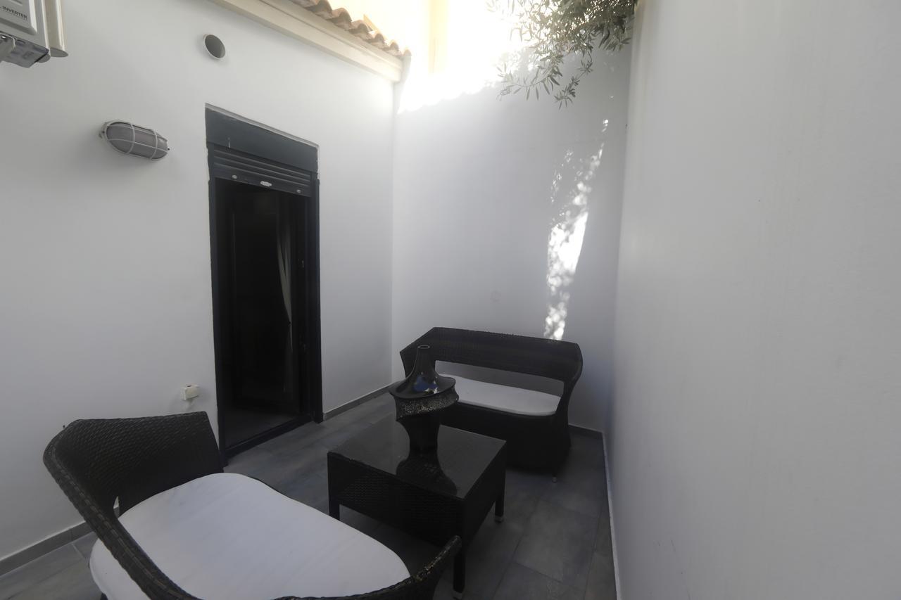 Gazi Boutique Apartment 2 Atenas Exterior foto